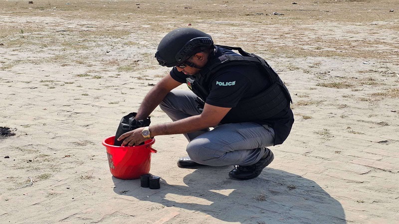 5Feb 2025 (Naeem)/Farmgate-bomb-pic.jpg